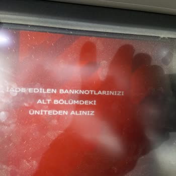 Ziraat ATM Paramı Ve Kartımı Yuttu