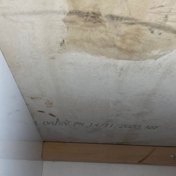 Calisco Kuvars Mutfak Mermerinde Çatlak Sorunu Ve İlgisizlik