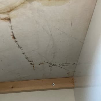 Calisco Kuvars Mutfak Mermerinde Çatlak Sorunu Ve İlgisizlik