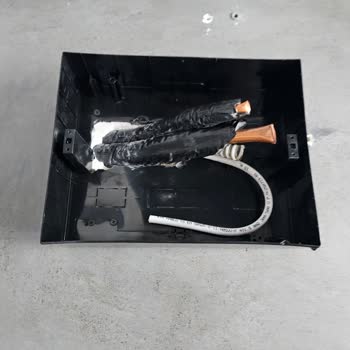 Arçelik Klima Montajım Yarım Bırakıldı, Farklı Getirilen Ünite Değiştirilmedi.