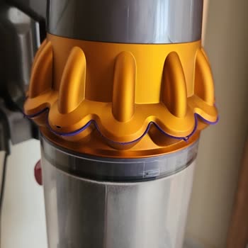 Dyson V15 Kablosuz Süpürge Pişmanlıktır.