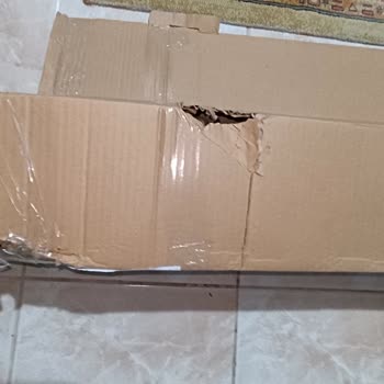 Aras Kargo Zarar Verdiği Kombimi Binanın Önüne Bırakıp Kaçtı.