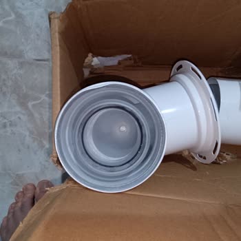 Aras Kargo Zarar Verdiği Kombimi Binanın Önüne Bırakıp Kaçtı.