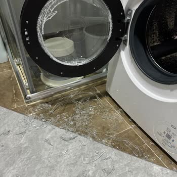 Bosch Çamaşır Makinesi Cam Patladı