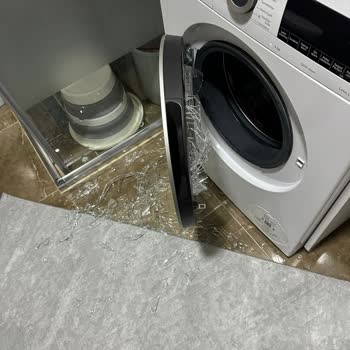 Bosch Çamaşır Makinesi Cam Patladı