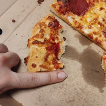 Pizza Hut Kötü Pizzası Ve Yemek Sepeti'nin Ücret İadesi Yapmaması.