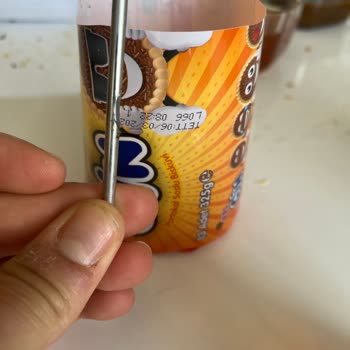 Onur Market Eti Cin Paketinin İçinden Çıkan Madde