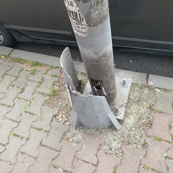 Alo 186 BEDAŞ Çağrı Merkezi Esenyurt Cumhuriyet Mah, 1979 Sokak Elektrik Direkleri