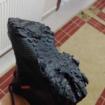 Scooter Ayakkabı Taban Erimesi Ve Dağılması.