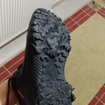 Scooter Ayakkabı Taban Erimesi Ve Dağılması.