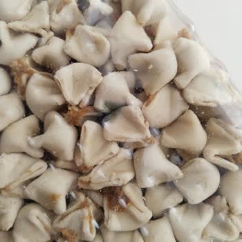 Kaşık-la Mantı Son Tüketim Tarihi Geçmemiş Küflü Mantı