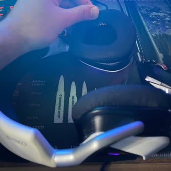 Penta Teknoloji Corsair Void Elite Oyuncu Kulaklığı Pad Lerinde Oluşan Deforme.