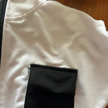 Zeyno.fashion İnternet Sitesinden Kusurlu Ürün Ve Faturasız Satış Şikayeti