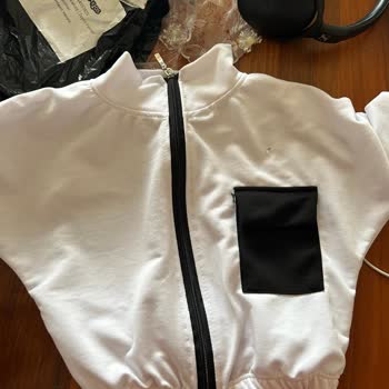 Zeyno.fashion İnternet Sitesinden Kusurlu Ürün Ve Faturasız Satış Şikayeti