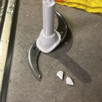 Bosch Elektrikli El Aletleri Bosch Blender MS6CM6197/02 Bıçak Dişleri Kırıldı.