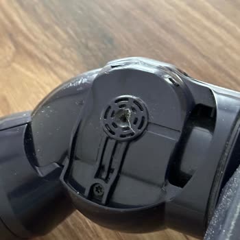Dyson Gen5 Başlığının Kenar Kapakları Kırıldı