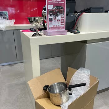 Jumbo Tencere Setinde Soyulan Kulplar Ve Eksik Servis