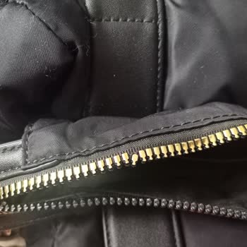 Derimod Fermuar Ve Askısındaki Deforme