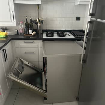 Bosch Bulaşık Makinemi Kurmadan Ortada Bıraktılar