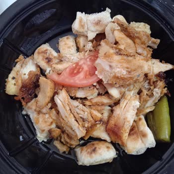 Usta Dönerci Usta Dönerin Tavuk Ve Sosu Olmayan İskender Gönderimi