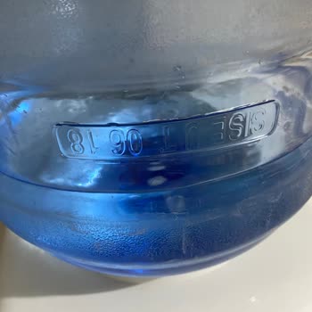 Erikli Bana 6 Yıllık Eski Bidon İle Damacana Getirdi