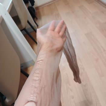 Suwen Çorap İlk Defa Giyerken Yırtıldı