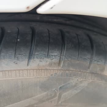 Nokian Tyres Lastikte Meydana Gelen Çatlaklar.