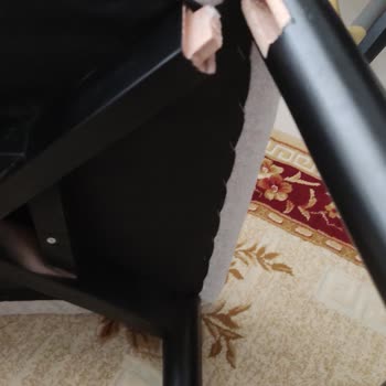 Modern Home Kırılgan Sandalyeler Ve İlgisiz Müşteri Hizmetleri