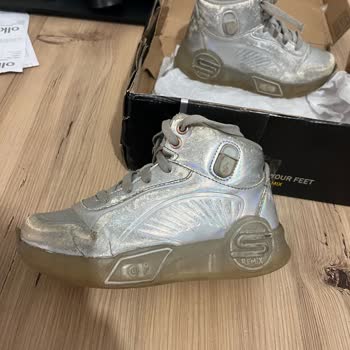 Skechers 3 Bin Liralık Botun İki Ayda Su Alması