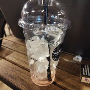 Arabica Coffee House Limonata Değil Buzlu Su