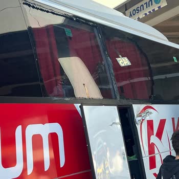 Kale Seyahat Kazaya Yapıp Devam Etmeleri