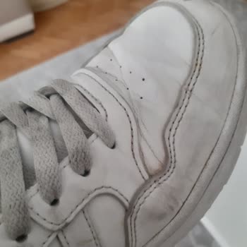 Deichmann Fabrikasyon Hatalı Ve Defolu Ürün Satıyor Ve Mağdur Ediyor