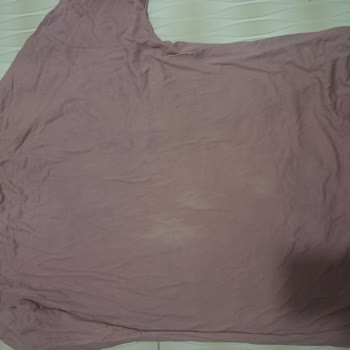 LC Waikiki T-shirt Boyasını Akıttı