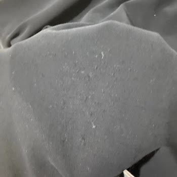 Mavi Eşofman Tek Giymede Tüylendi