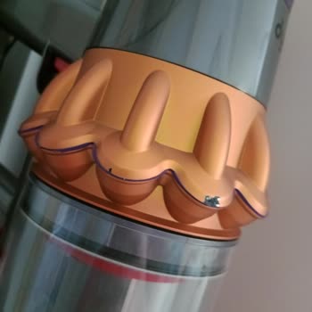 Dyson V15 Ürün Soyulması