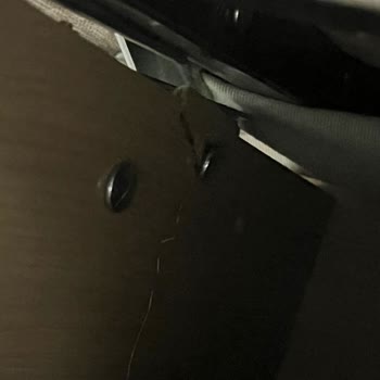 Kırık İstikbal Koltuğunu 1 Aydır Görmeye Bile Gelmeyen Servis