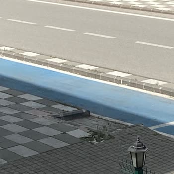 Şehitkamil Belediyesi Kaldırımlarda Yürürken Yaralanıyoruz