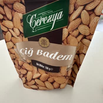 A101 Küflü Çiğ Badem Satıyor