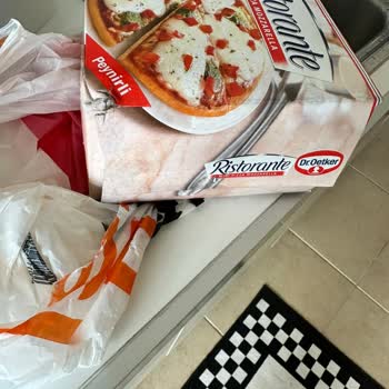 Çözülmüş Ve Suyu Akmış Donuk Ürün Teslimatı Yapabilen Migros!