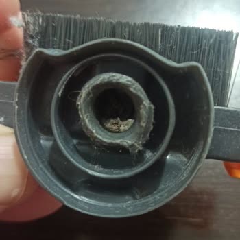 Philips Ev Aletleri SpeedPro Max 8000 Dik Süpürge Malzeme Kalitesizliği