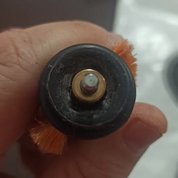 Philips Ev Aletleri SpeedPro Max 8000 Dik Süpürge Malzeme Kalitesizliği