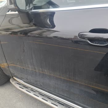 Scholl Concepts Swissvax Akbatı Swissvax Oto Yıkama Araçları Temizlemeden Bırakıyor