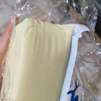 İçim Kaşar Paket İçinde Kıl Var