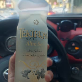 Mey İçki Rakının İçinde Balik Pulu Gibi Bir Şeyler Var