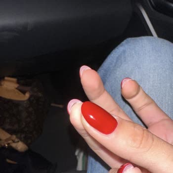 Marush Güzellik Merkezi Protez Tırnak Yapımı