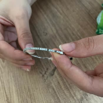 Atasay Kuyumculuk Bilekliğimin Taşı Düştü