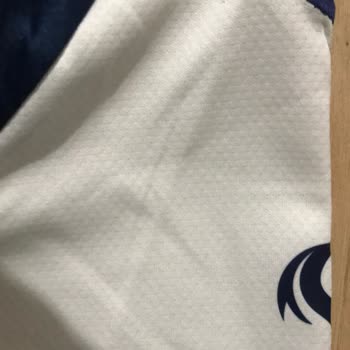 Fenerium Fenerbahçe Formasının Bazı İplikleri Havaya Kalktı