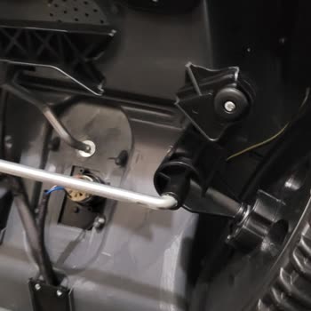 ebebek Dolu Daytona Akülü Araba İlk Kullanımda Parça Kırılması