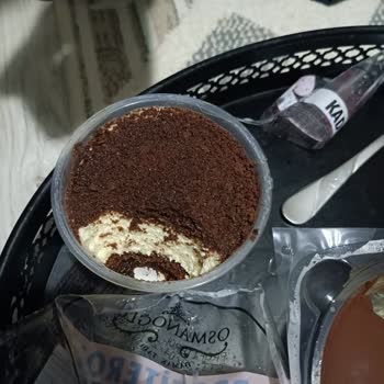 Özsüt Bardak Tiramisu Ve BİM