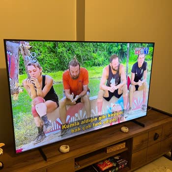 Samsung AU8000 65 İnç Sol Tarafta Kararma Sorunu